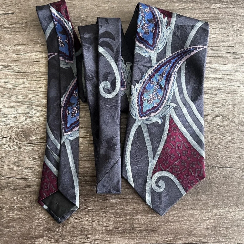 Countess Mara Tie Mens Classic Paisley Silk Navy‎ Blue Red Patterned Necktie 90s
